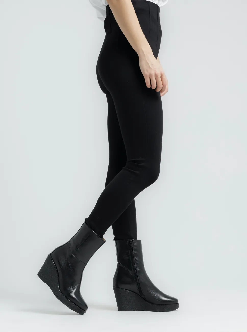 Como Black Platform Leather Boots