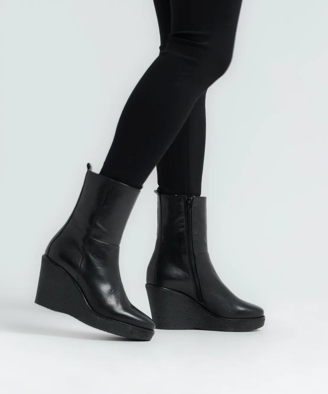 Como Black Platform Leather Boots