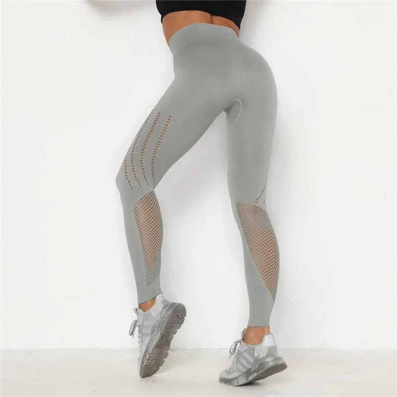 Cozy woman fitness legging