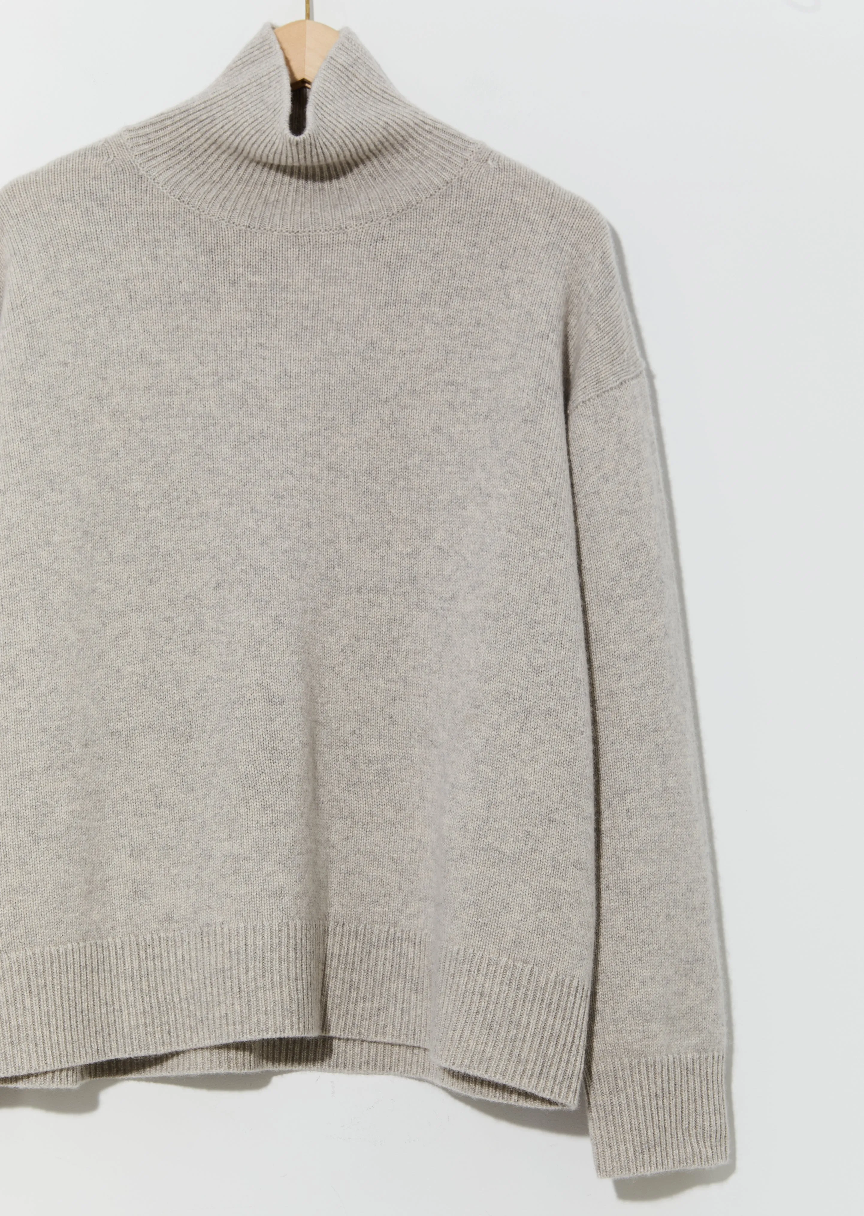 Moore 3-Ply Cashmere Turtleneck